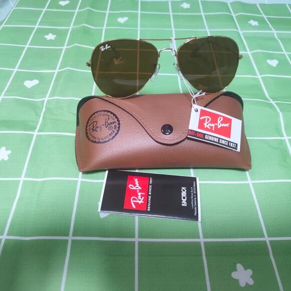 NWT Ray-Ban 3025 Gold aviator